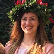 Laureata in lingue per la comunicazione turistica e commerciale ( laurea magistrale)
